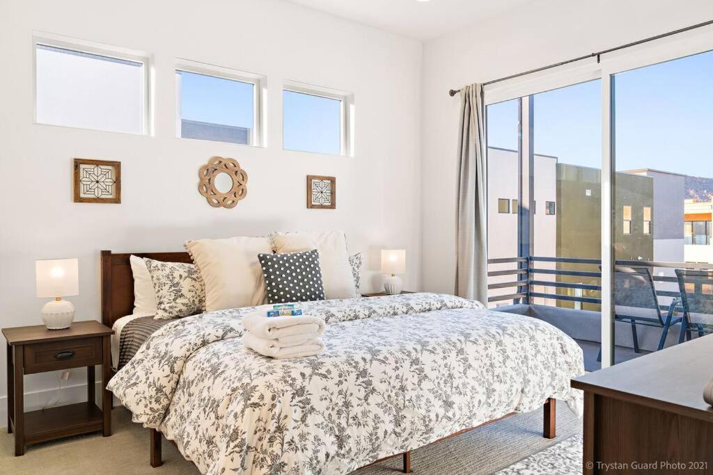 Villa 18 - 4 Bedroom! Year Round Heated Pool & Hot Tub! Games! Golf! Tennis! St. George Luaran gambar