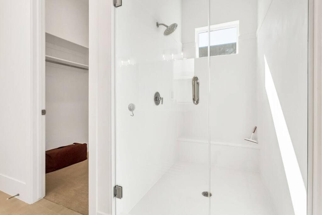 Villa 18 - 4 Bedroom! Year Round Heated Pool & Hot Tub! Games! Golf! Tennis! St. George Luaran gambar